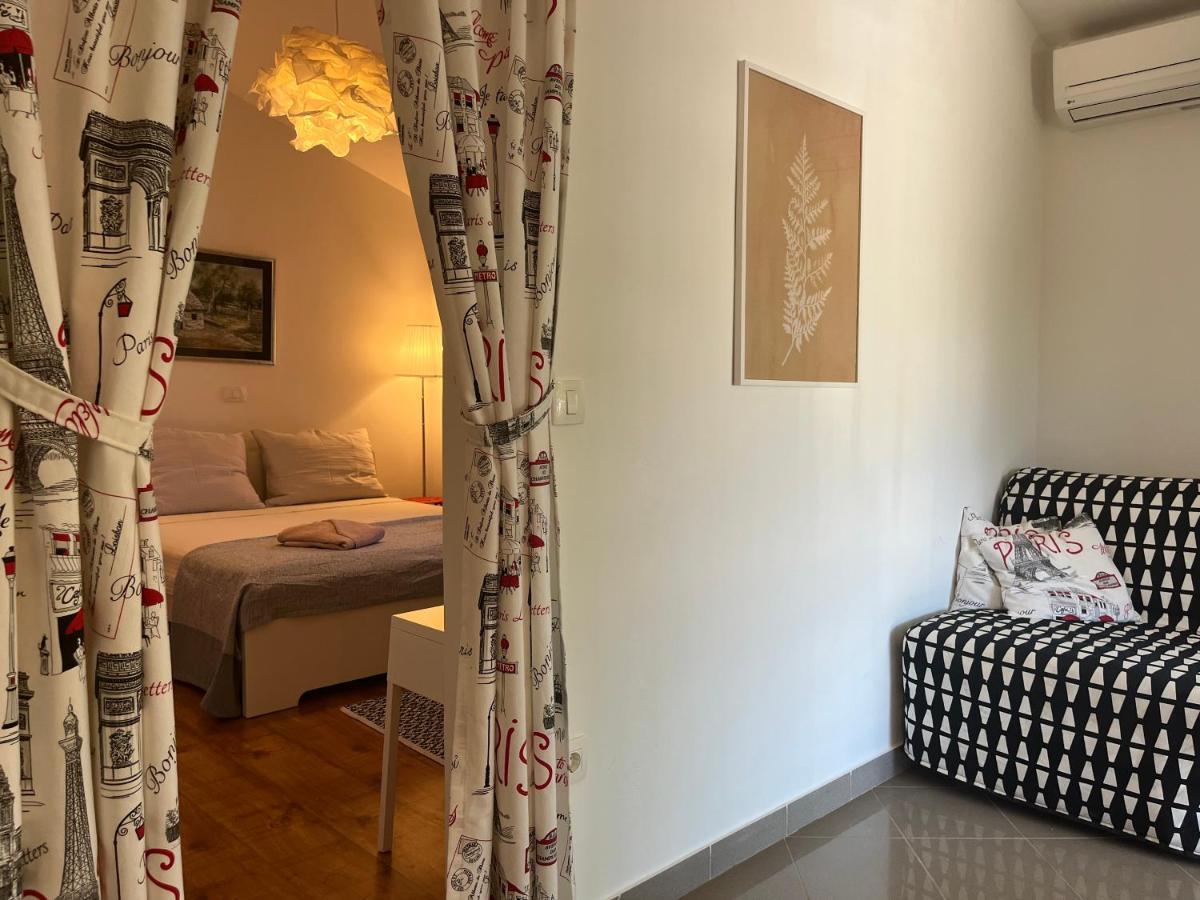 Apartment Cozy&Quiet 로비니 외부 사진